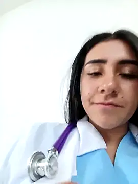 CAROLINE  07 online show from 04/15/26, 10:32