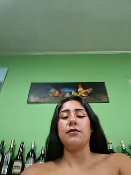 CAROLINE  07 online show from 11/10/25, 04:45