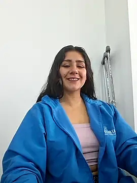 CAROLINE  07 online show from 11/27/25, 12:38