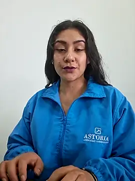 CAROLINE  07 online show from 11/22/25, 02:05