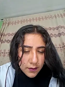 CAROLINE  07 online show from 11/25/25, 05:02