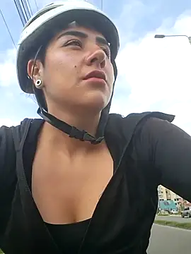 CAROLINE  07 online show from 04/10/26, 02:13