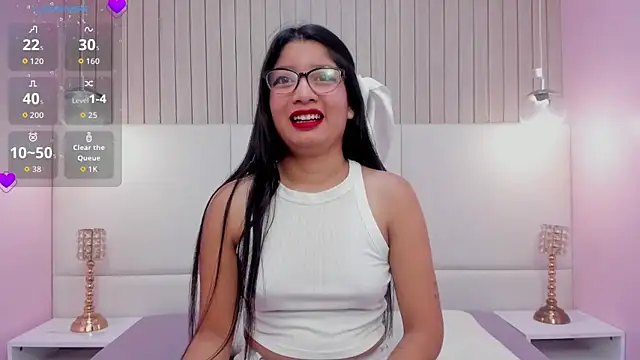 Snapshot of MelanyWayne_ chatting on 06/05/26, 12:00 MelanyWayne online show from 06/05/26, 12:00