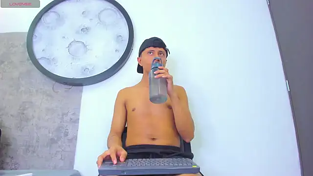  Leohot  online show from 03/21/26, 03:41