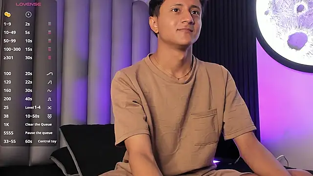  Leohot  online show from 10/22/25, 03:17