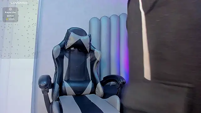  Leohot  online show from 10/30/25, 03:49