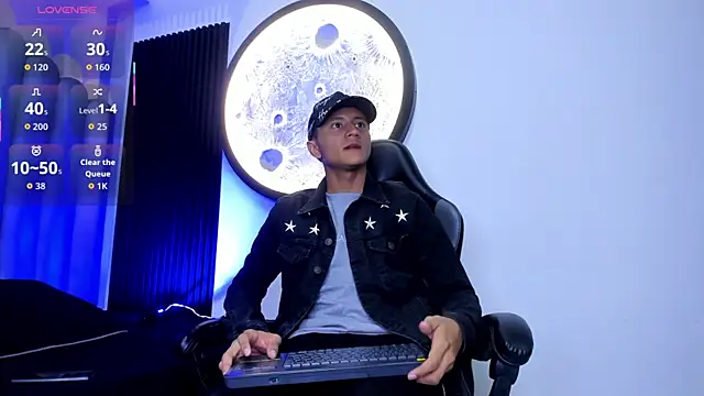  Leohot  online show from 11/18/25, 03:43