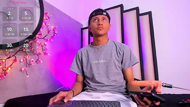  Leohot  online show from 10/18/25, 10:45