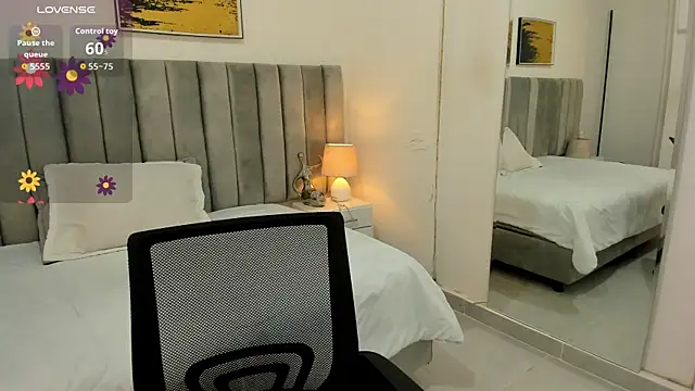  shaiira online show from 10/08/25, 01:12