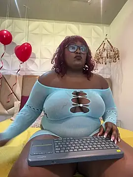 Snapshot of may_storm chatting on 02/26/26, 03:17 may storm online show from 02/26/26, 03:17