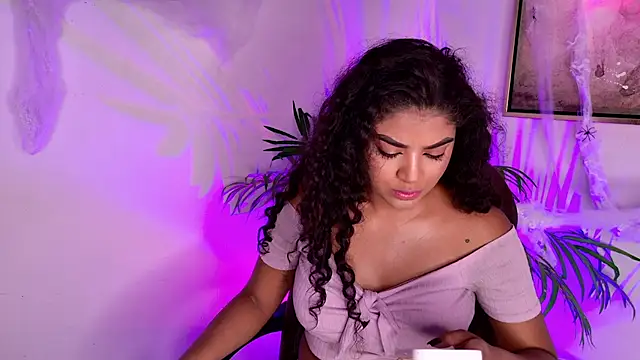 Carly Monroe  online show from 10/29/25, 10:20