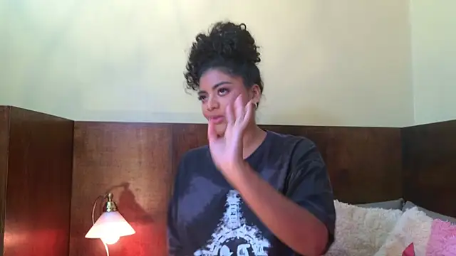Snapshot of Carly_Monroe_ chatting on 09/29/25, 10:48 Carly Monroe online show from 09/29/25, 10:48