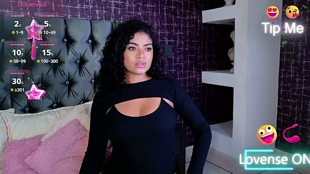 Snapshot of Carly_Monroe_ chatting on 09/18/25, 10:46 Carly Monroe online show from 09/18/25, 10:46