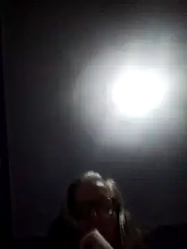 Feelineducentre online show from 11/06/25, 08:57