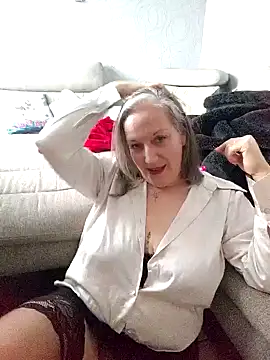 Feelineducentre online show from 11/08/25, 10:19