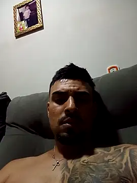 Snapshot of nnyzinho17 chatting on 12/17/25, 09:31 nnyzinho17 online show from 12/17/25, 09:31