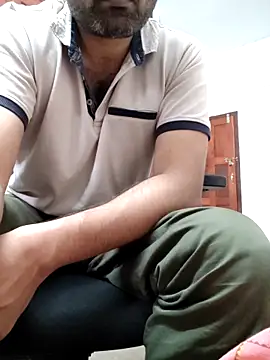 Snapshot of hairysub_india@xh chatting on 10/24/25, 10:03 hairysub indiaxh online show from 10/24/25, 10:03