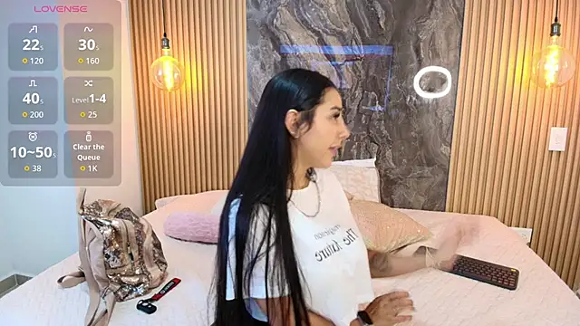 Snapshot of Alana-Jones chatting on 09/10/25, 11:53 Alana-Jones online show from 09/10/25, 11:53