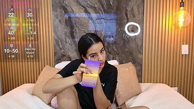 Snapshot of Alana-Jones chatting on 10/02/25, 11:46 Alana-Jones online show from 10/02/25, 11:46