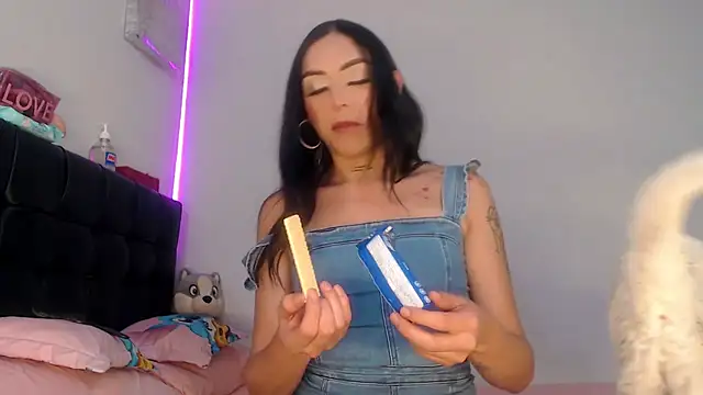 Megan Gil  online show from 02/26/26, 10:43