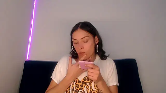 Megan Gil  online show from 02/14/26, 09:37