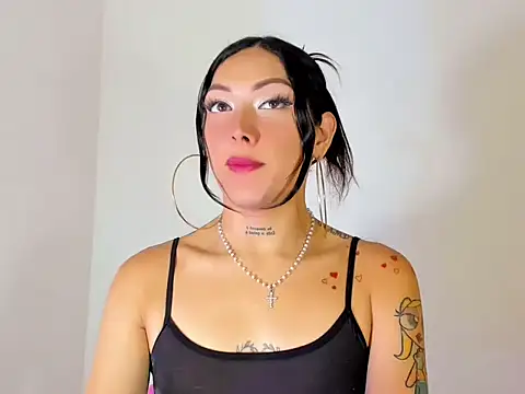 Snapshot of Megan_Gil_ chatting on 09/29/25, 12:11 Megan Gil online show from 09/29/25, 12:11