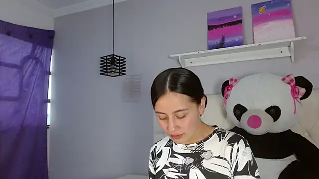 Zaaida  online show from 11/06/25, 01:37