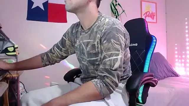 Snapshot of TypicalDepot5 chatting on 12/02/25, 10:06 TypicalDepot5 online show from 12/02/25, 10:06