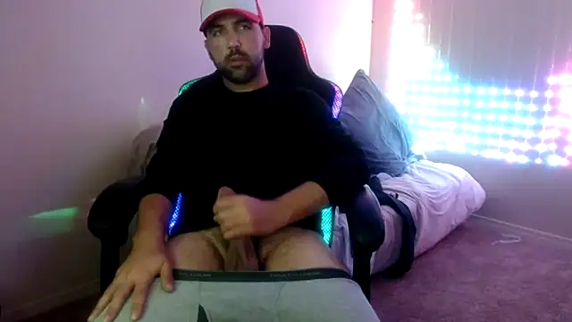 Snapshot of TypicalDepot5 chatting on 11/28/25, 08:03 TypicalDepot5 online show from 11/28/25, 08:03