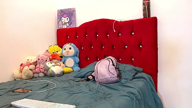 Snapshot of Akito_Very_Dirty chatting on 09/20/25, 02:27 Akito Very Dirty online show from 09/20/25, 02:27