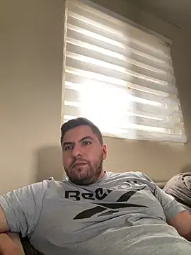 Snapshot of raulgzz4 chatting on 04/14/26, 04:01 raulgzz4 online show from 04/14/26, 04:01