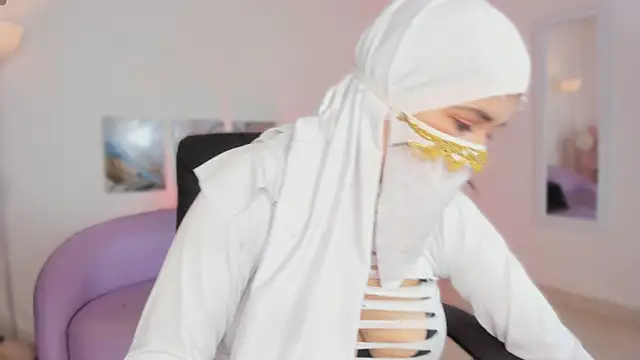 salma isawwii online show from 04/28/26, 03:27