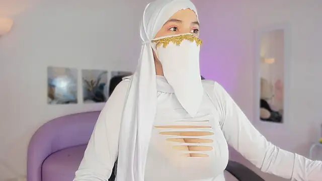 salma isawwii online show from 04/15/26, 03:16