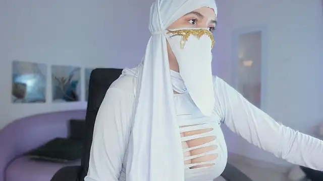 salma isawwii online show from 04/13/26, 03:49