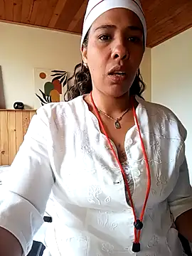 IVONNE COLLINS33 online show from 03/06/26, 02:34