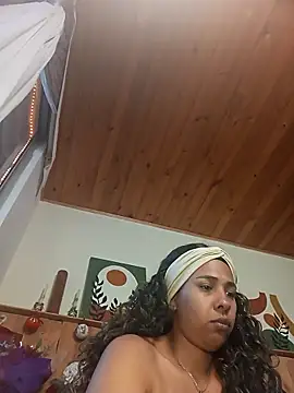 IVONNE COLLINS33 online show from 12/20/25, 10:45