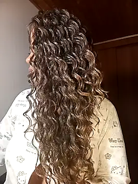 IVONNE COLLINS33 online show from 03/28/26, 01:17