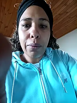 IVONNE COLLINS33 online show from 02/09/26, 10:52