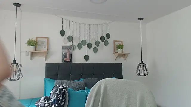 zohet kriss online show from 12/20/25, 08:33