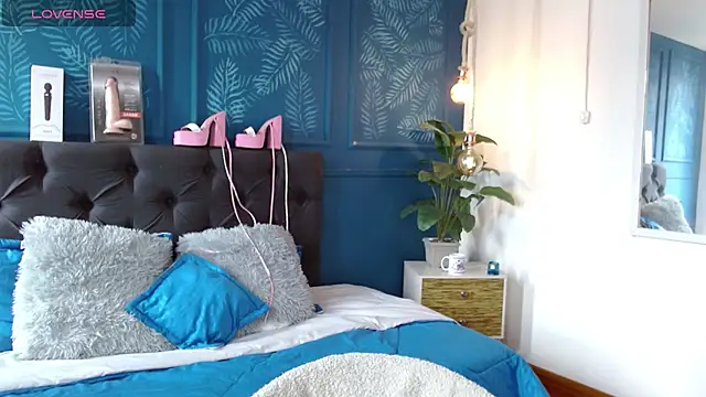 zohet kriss online show from 04/24/26, 03:14