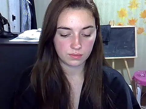 Snapshot of daniella_brun chatting on 10/18/25, 10:01 daniella brun online show from 10/18/25, 10:01