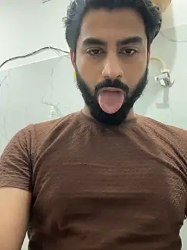 Snapshot of hottestboy03 chatting on 10/13/25, 05:58 hottestboy03 online show from 10/13/25, 05:58