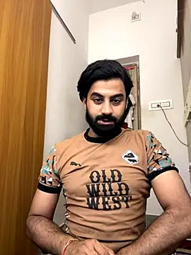 Snapshot of hottestboy03 chatting on 10/26/25, 09:42 hottestboy03 online show from 10/26/25, 09:42