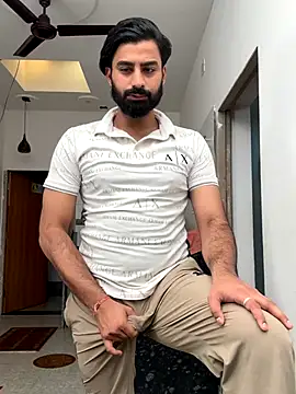 Snapshot of hottestboy03 chatting on 10/28/25, 06:45 hottestboy03 online show from 10/28/25, 06:45