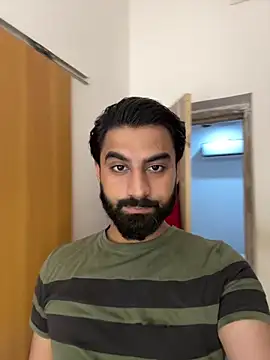 hottestboy03 online show from 10/31/25, 06:48