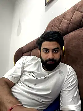 hottestboy03 online show from 01/14/26, 06:28