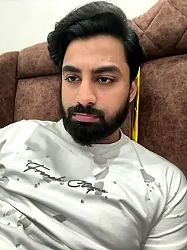 hottestboy03 online show from 01/13/26, 06:12