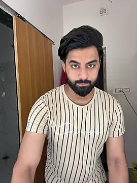 hottestboy03 online show from 07/11/26, 06:46