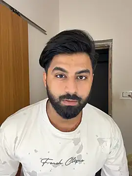 hottestboy03 online show from 06/03/26, 10:27