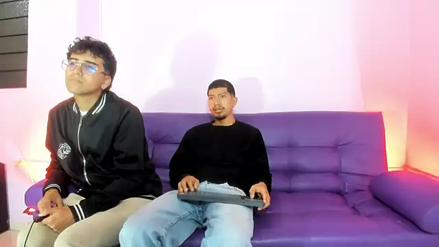 AxelAndJeremy online show from 09/22/25, 04:18